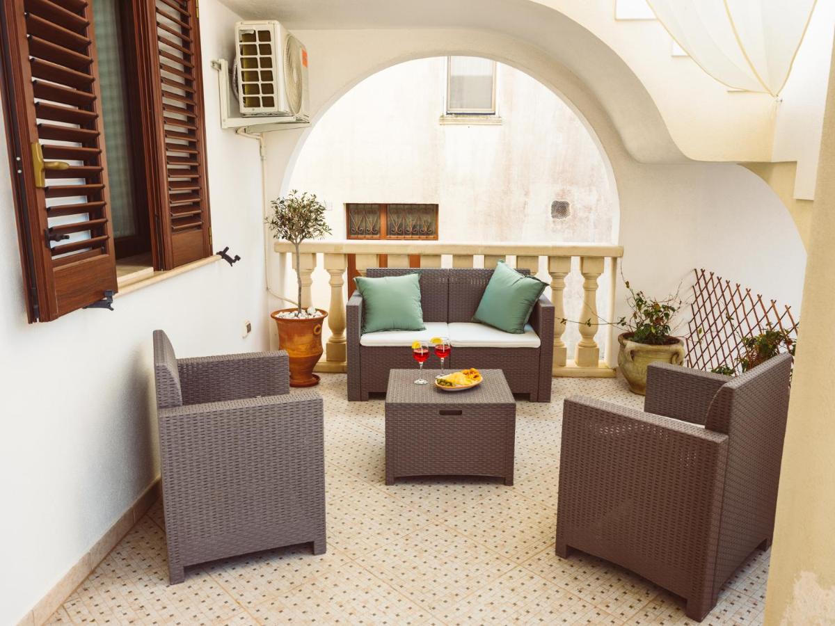 B&B Casa Di Gio' Tiggiano Екстер'єр фото
